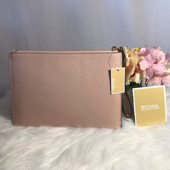 Brand New Michael Kors clutch - Picture 2 of 4